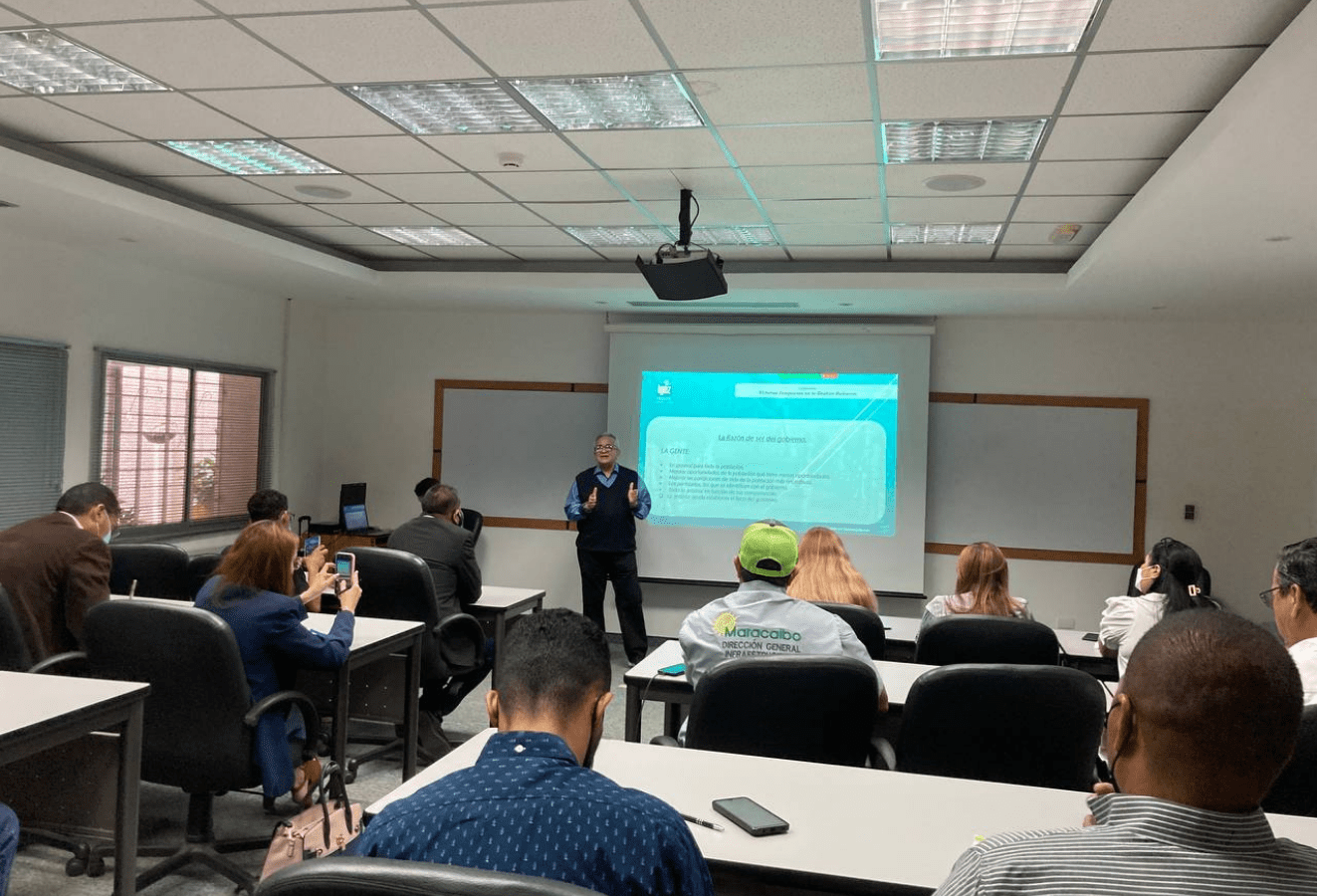 Se dictó con éxito la Conferencia “Victorias Tempranas en la Gestión de Gobierno”